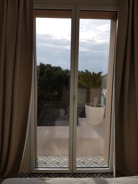 Rénovation à Hyères : fourniture et pose de menuiseries aluminium