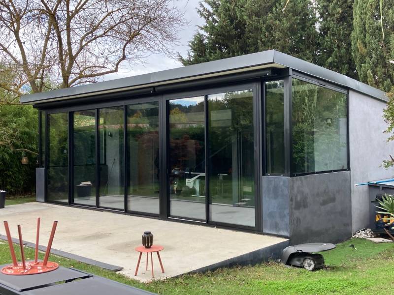 Menuiseries aluminium sur mesure pour une rénovation d’une baie vitrée dans le Var